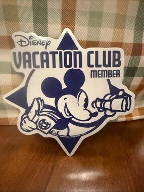 Disney Vacation Club magnet - Navy Blue and White